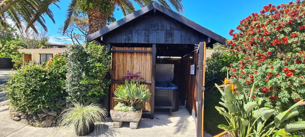 Opononi Lighthouse Motel Exterior photo