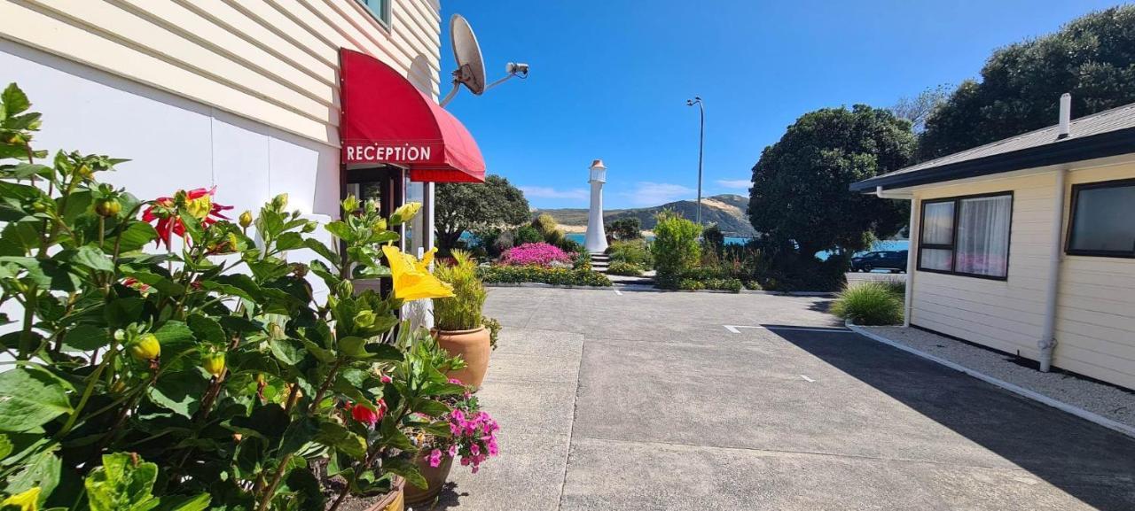 Opononi Lighthouse Motel Exterior photo